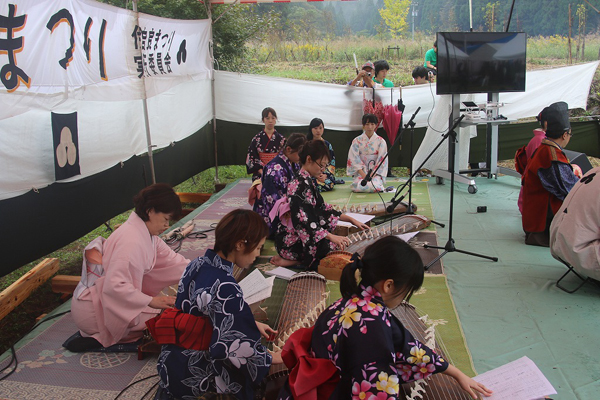 伊自良祭りの様子